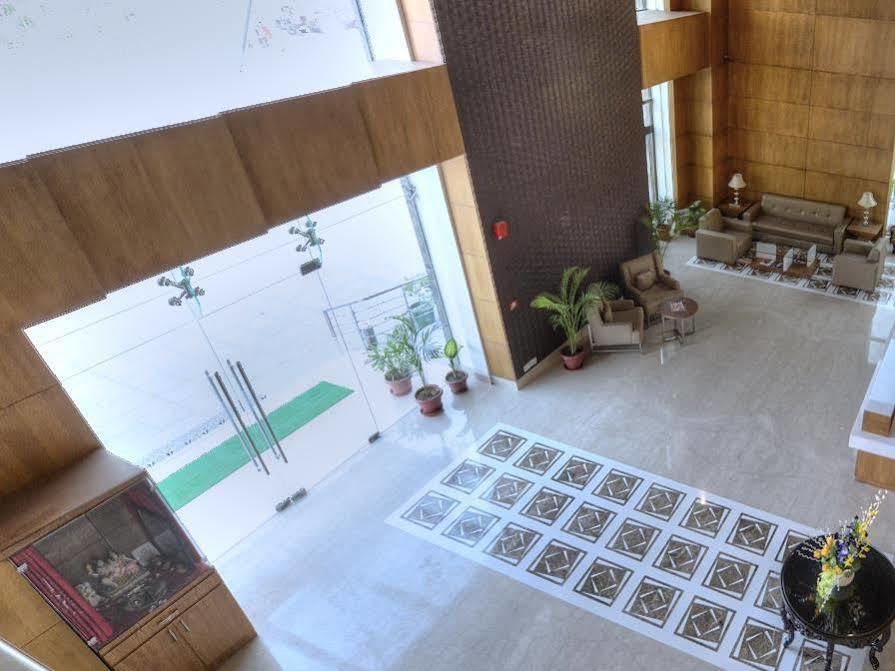 Hotel Delite Grand Faridabad Exterior photo